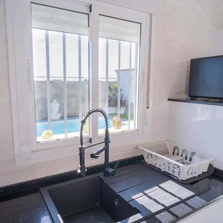 Holiday home Oasis Con Piscina Privada, Barbacoa Y Garaje Conil De La Frontera